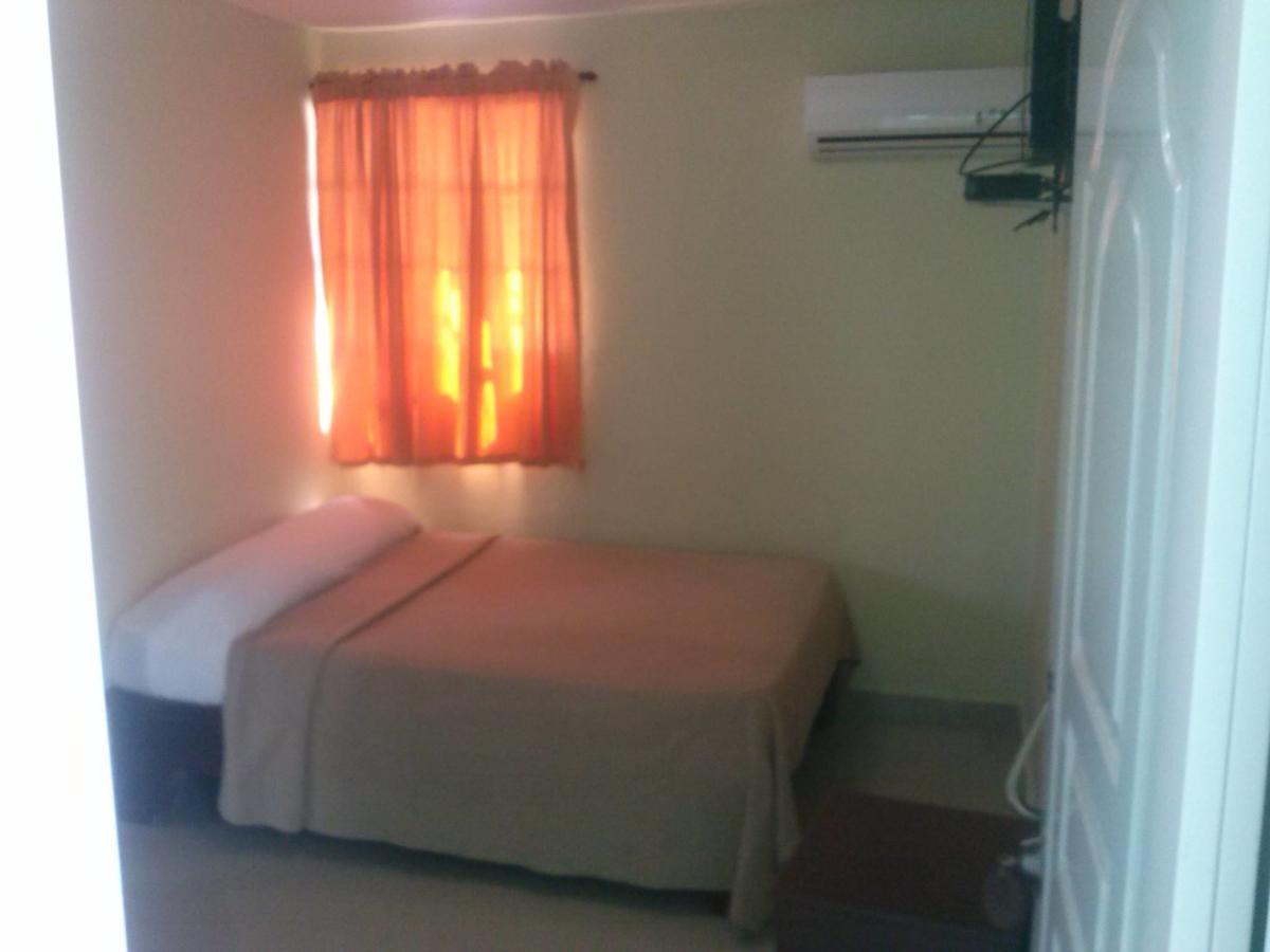 Barahona Hotel Cacique المظهر الخارجي الصورة
